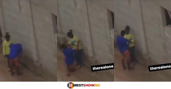 Man spotted on his knees begging a lady to let him 'chop' her in an uncompleted building (watch video)