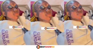 Watch How This Lady Was Spotted Bleaching Her Skin That Has Gone Viral (Video)