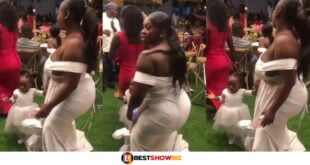 Lady with Big b()()bs and Nyἆsh causes confusion as she shakes her goods at a wedding (watch video)