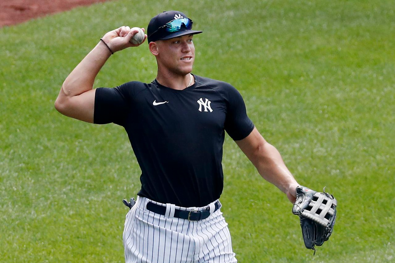 Aaron judge height, weight, and age.