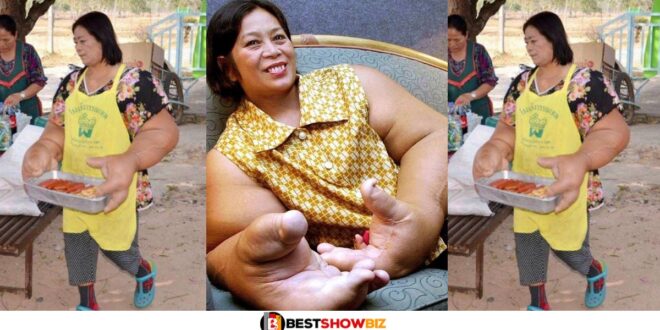 See More Photos Of The Woman With The Largest Hands In The World