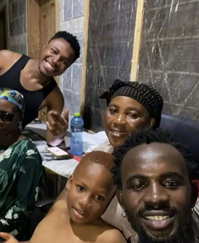 Photo Of Black Sherif With Mother And Other Family Members Surfaces Online (see photo)