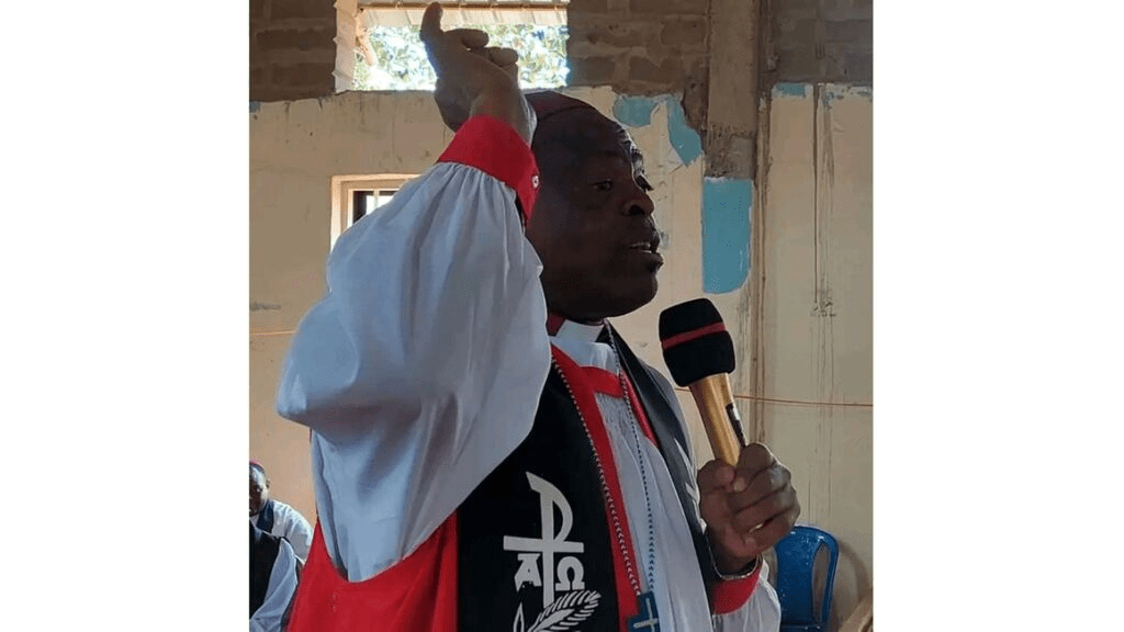 Anglican Bishop Who Prayed to D!e on The Pulpit D!es Moments after Preaching (Photos)