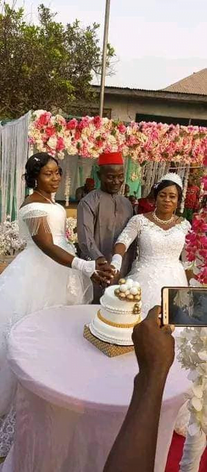 Legendary Man marries two women on the same day at the same time - Photos
