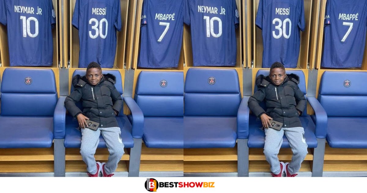 Yaw Dabo visits the PSG locker room To Sit On Messi's Chair.
