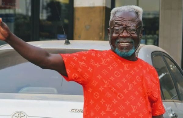 Popular Kumawood Actor, Oboy Siki Predicts His Own Death in 2024