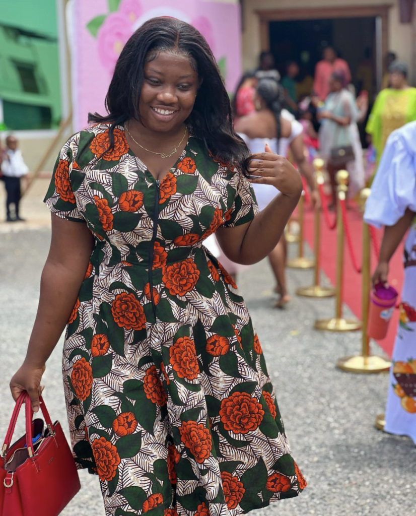 Ghanaian nudist Shugatiti Goes Modest for Church Service and fans are surprised
