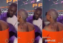 Sarkodie caught on camera seductively admiring the curvy backside of a beautiful Ghanaian lady at an event [VIDEO]