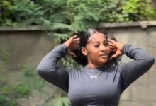 Lady Flaunts Her Camel Toe And Big Baka On The Street As She Walks Around In Short Pants - Video
