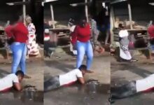 SHOCKING : A Woman Drags Her Husband On The Ground As The Man Pleads With Tthe Woman Not To Leave Her