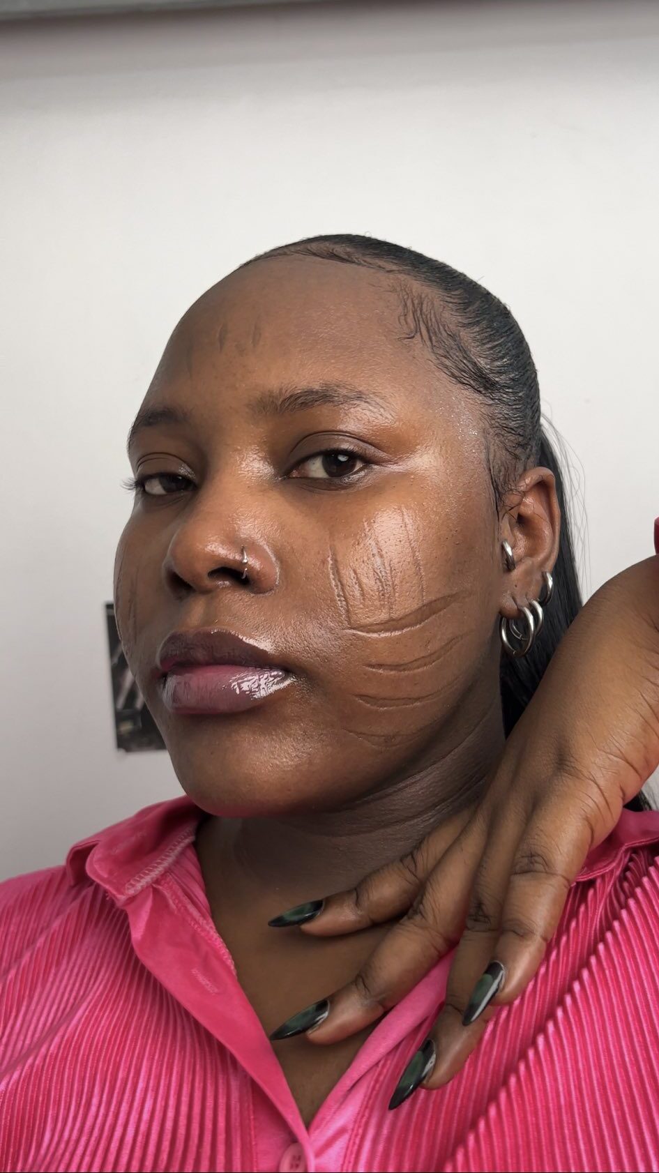 Beautiful Nigerian Melanin Shade, Put Boldly Her Tribal Marks On Display.