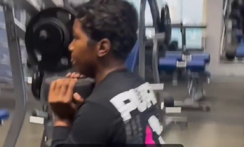 Lady In A Tight Pants Flaunts Her Big Baka While Doing Workout (Video)