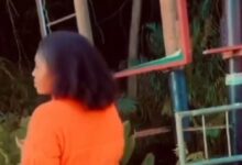 Slay Queen Flaunts Her Big Nyᾶsh In A Skinny As She Chills In This Video - Watch