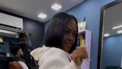 Slay Queen With Big Ass Shakes It In A Red Panty For Men In A Barbering Shop - Watch Viral Video