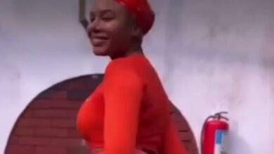 Lady in colorful dress shakes the internet with her impressive curves whiles dancing (watch video)