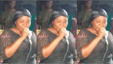 After Performing Sarkodie, Black Sherif, Samini’s Songs At Funeral, Lead Vocalist Of Sunyani Mеlody Band Gains Massive Attention On Social Media
